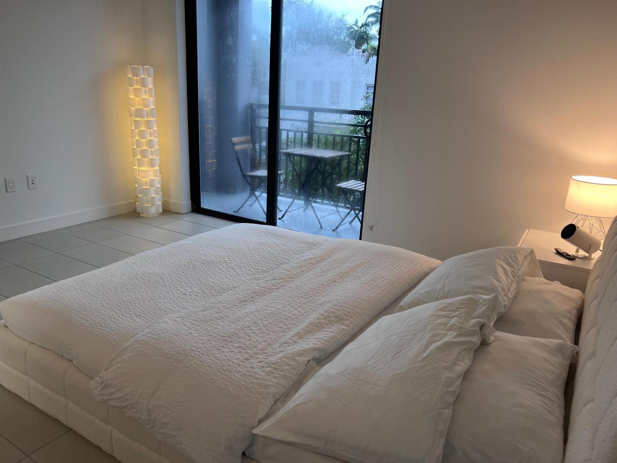 Master Bed Room In Calle Ocho Miami Esterno foto