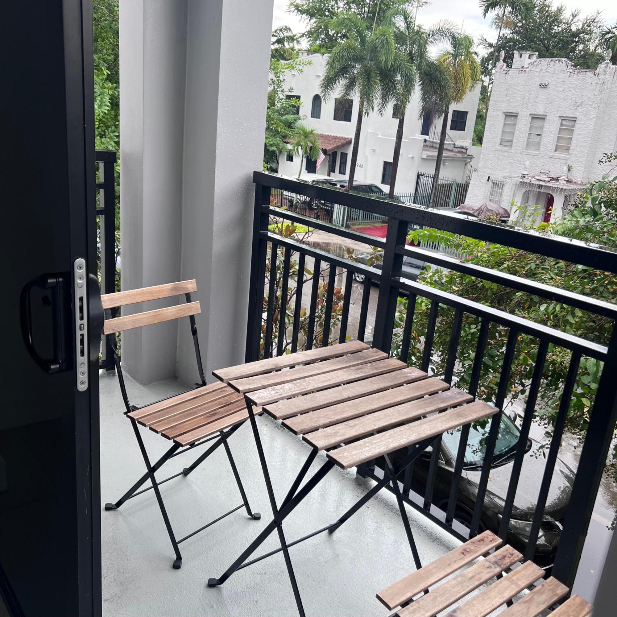 Master Bed Room In Calle Ocho Miami Esterno foto