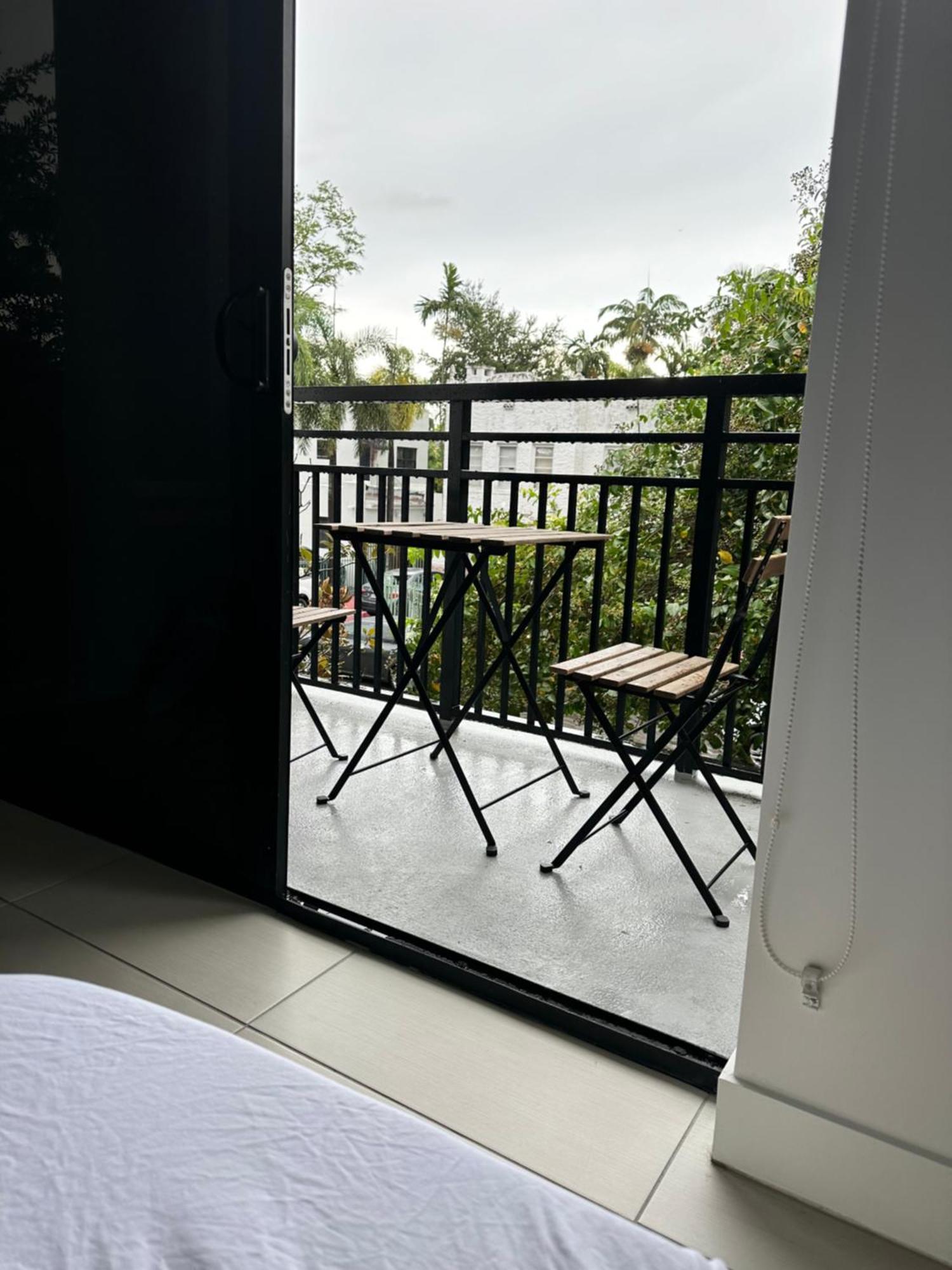 Master Bed Room In Calle Ocho Miami Esterno foto